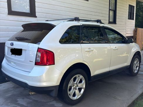 Used 2012 Ford Edge SEL FWD image 9