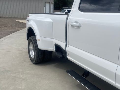 Used 2026 Ford F350 Lariat w/ Lariat Ultimate Package AWD/4WD image 12