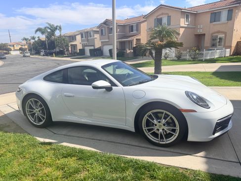 Used 2022 Porsche 911 Carrera image 9