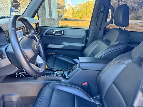 Used 2022 Ford Bronco Badlands image 6