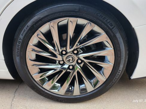 Used 2024 Lexus ES 350 Ultra Luxury w/ Accessory Package (Z2) FWD image 17