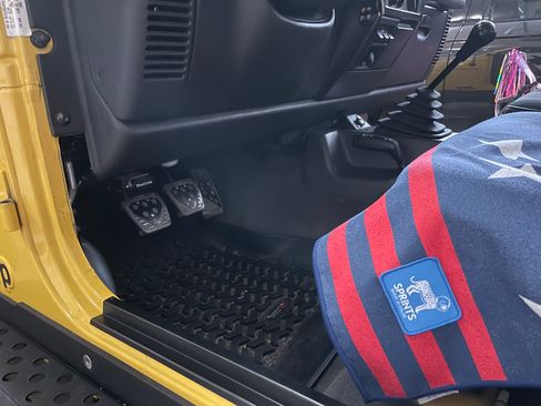 Used 2000 Jeep Wrangler SE image 29