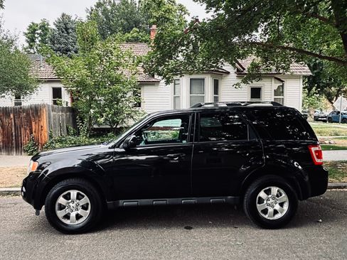 Used 2011 Ford Escape Limited w/ 301A Rapid Spec Order Code AWD/4WD image 1