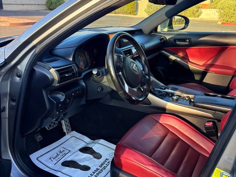 Used 2018 Lexus IS 300 F Sport RWD image 10
