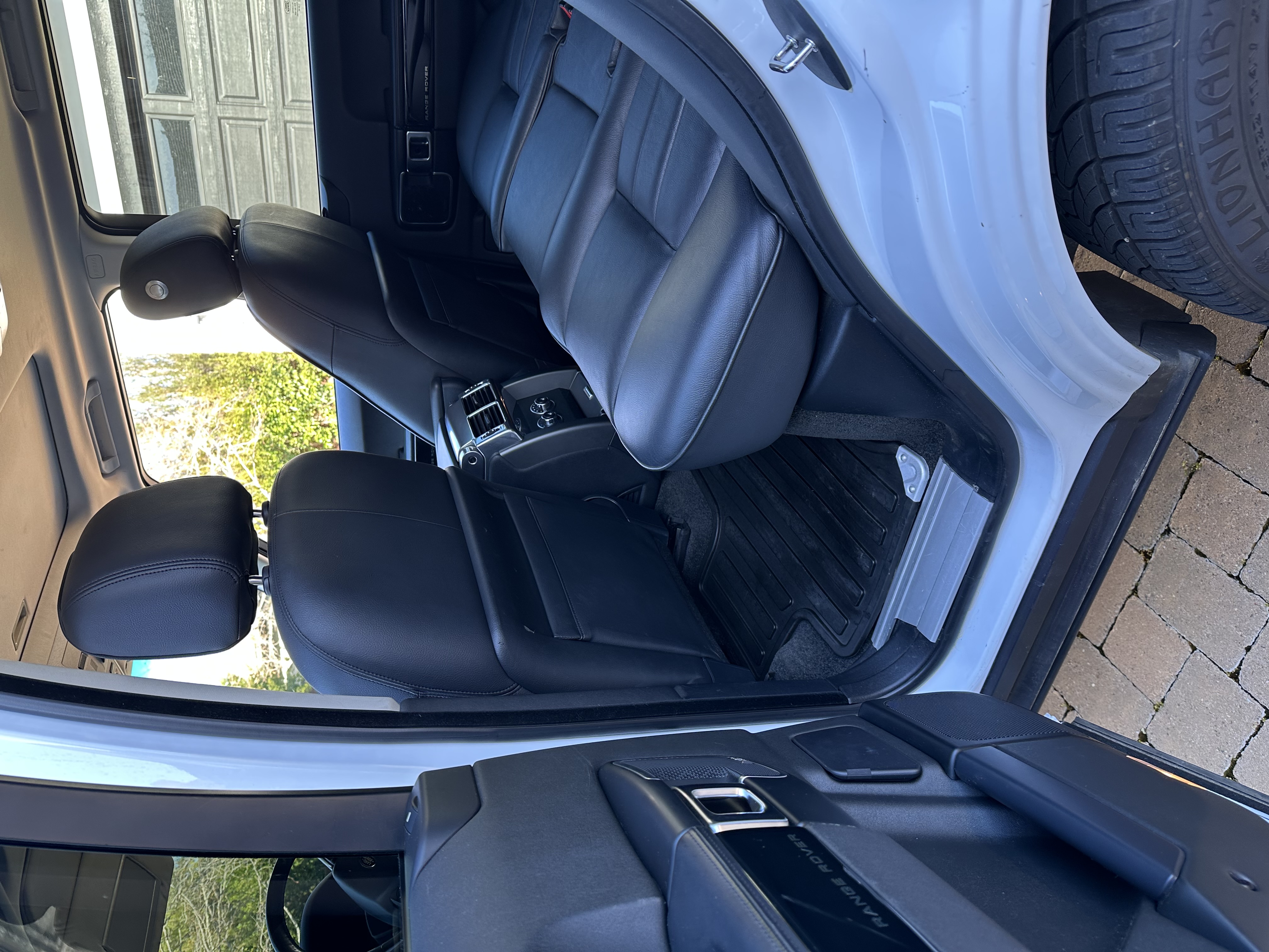 Used 2012 Land Rover Range Rover HSE AWD/4WD image 27