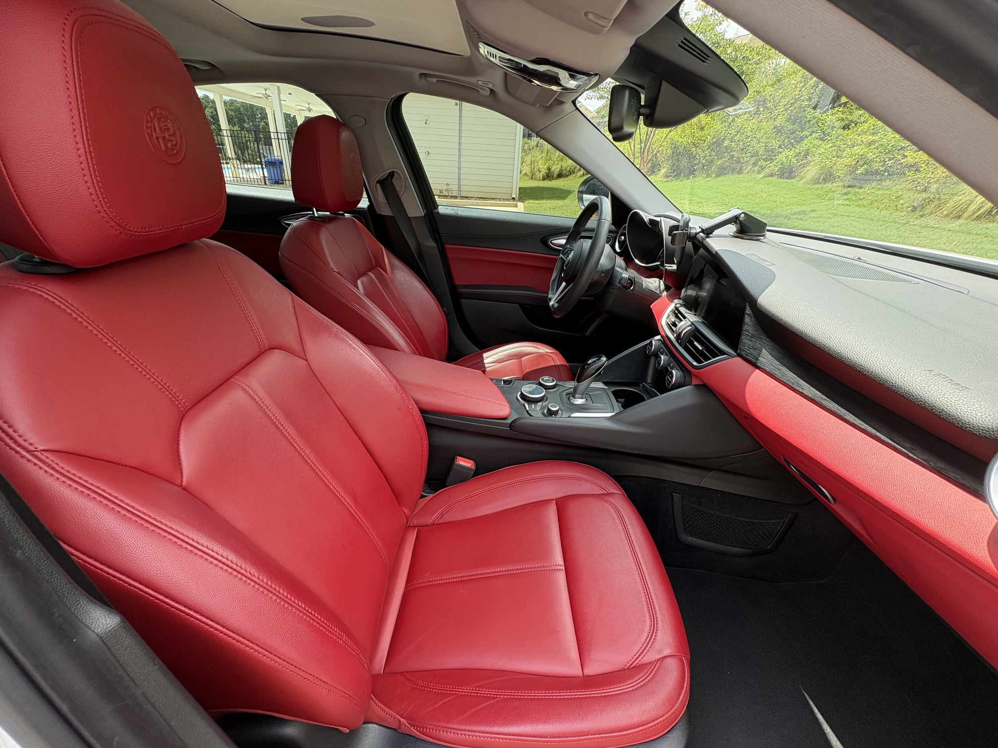 Used 2019 Alfa Romeo Giulia w/ Quick Order Package 22K Sport RWD image 24