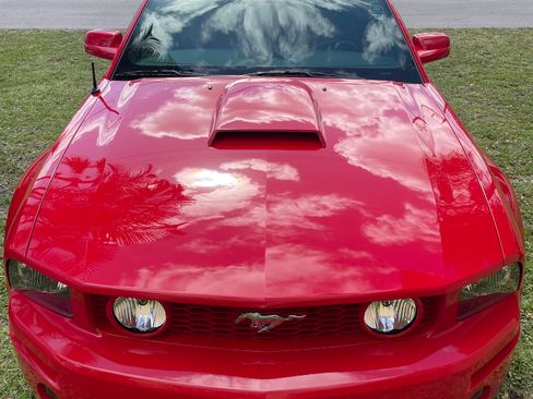 Used 2005 Ford Mustang GT image 5
