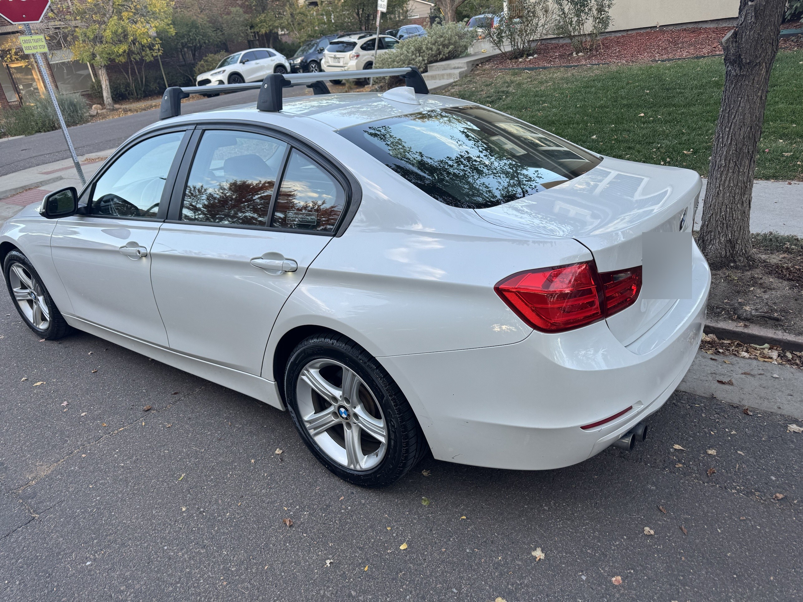 Used 2013 BMW 328i xDrive Sedan AWD/4WD image 4