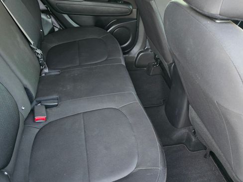 Used 2018 Kia Soul image 12