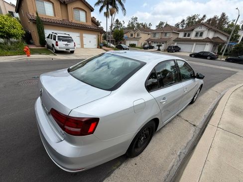 Used 2016 Volkswagen Jetta S FWD image 5