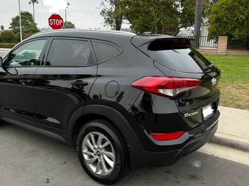 Used 2016 Hyundai Tucson SE w/ Option Group 02 FWD image 4