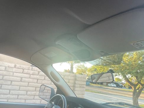 Used 2004 Dodge Ram 1500 Truck SLT image 17