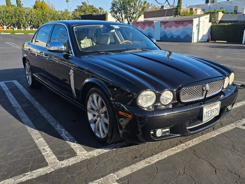 Used 2008 Jaguar XJ8 L image 1