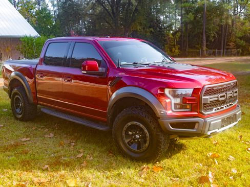 Used 2018 Ford F150 Raptor w/ Equipment Group 802A Luxury image 1