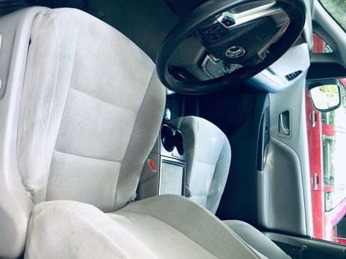 Used 2015 Toyota Sienna LE image 5