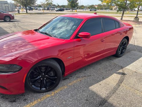 Used 2015 Dodge Charger R/T w/ Plus Group image 1