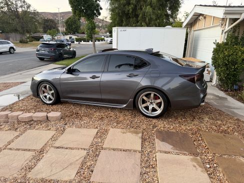 Used 2018 Acura TLX V6 w/ Technology & A-SPEC Pkg AWD/4WD image 18