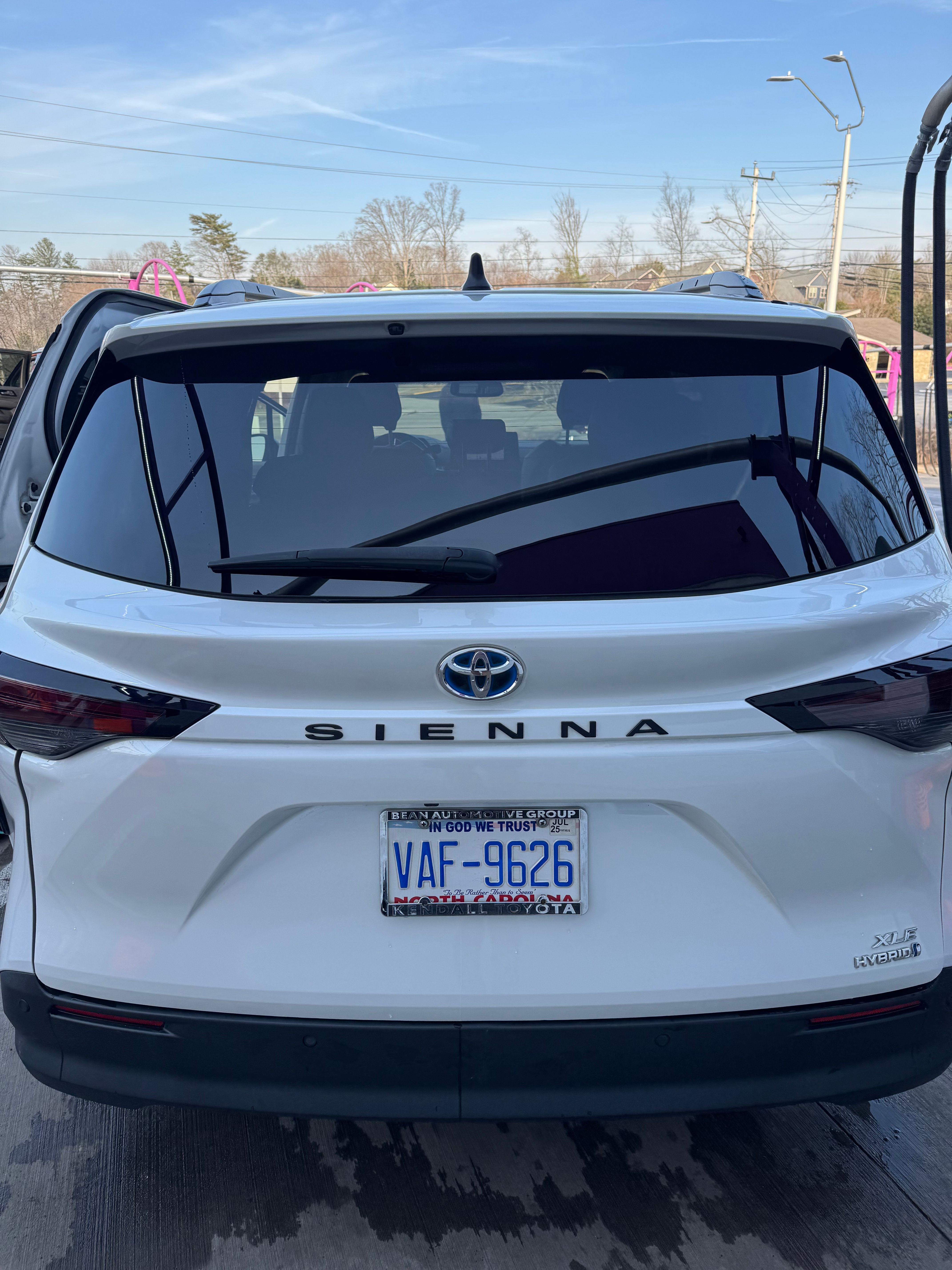 Used 2023 Toyota Sienna XLE FWD image 12