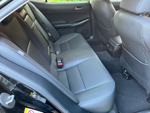 Used 2017 Lexus IS 200t w/ Premium Package image 6