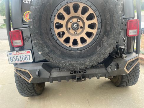 Used 2012 Jeep Wrangler Unlimited Sport image 19