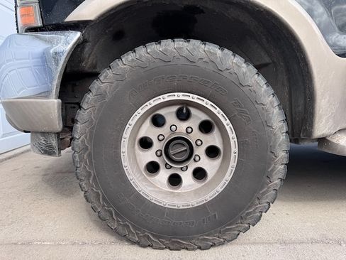 Used 2002 Ford Excursion Limited AWD/4WD image 18
