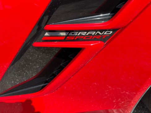 Used 2018 Chevrolet Corvette Grand Sport image 11