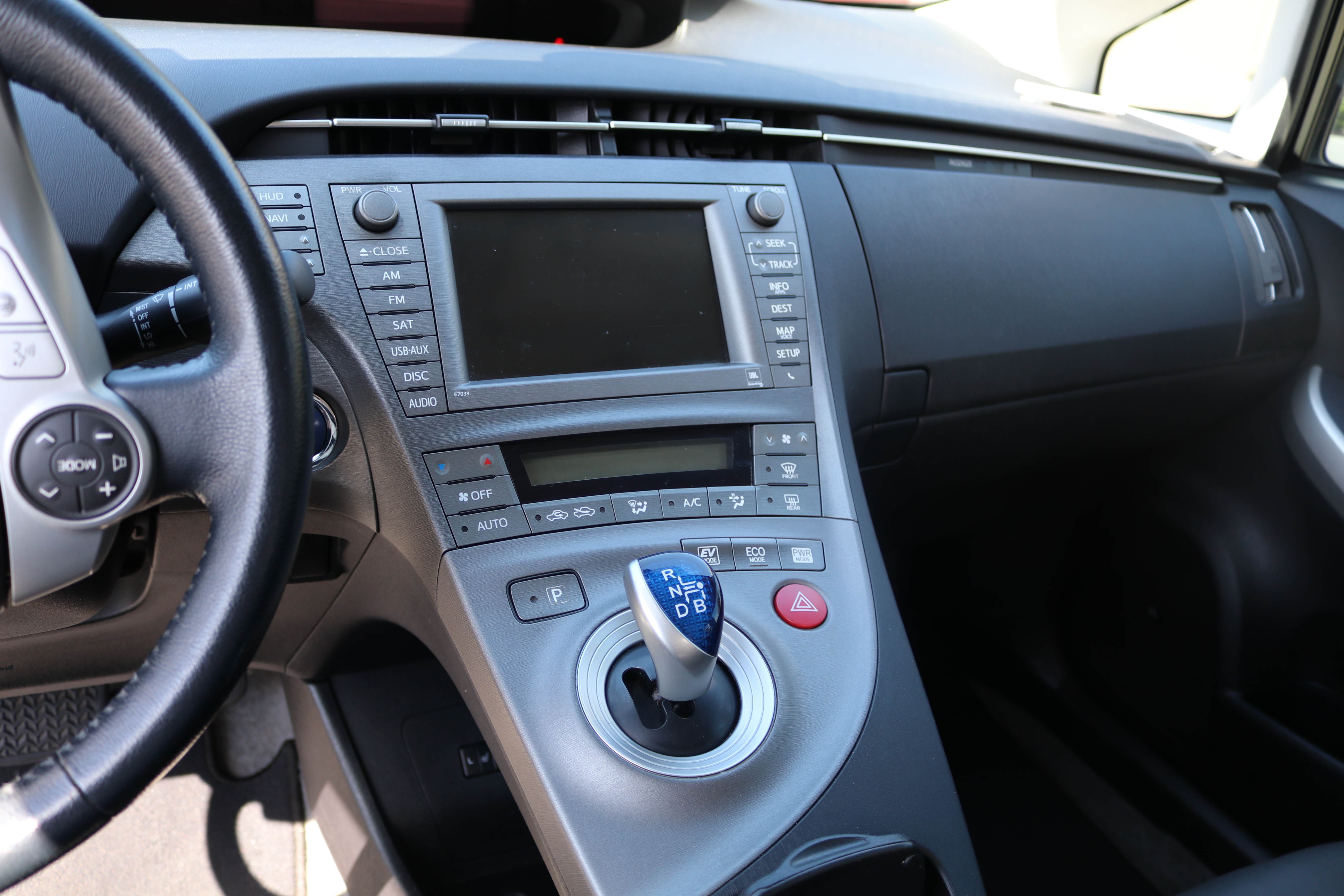 Used 2015 Toyota Prius Four w/ Deluxe Solar Roof Package FWD image 26