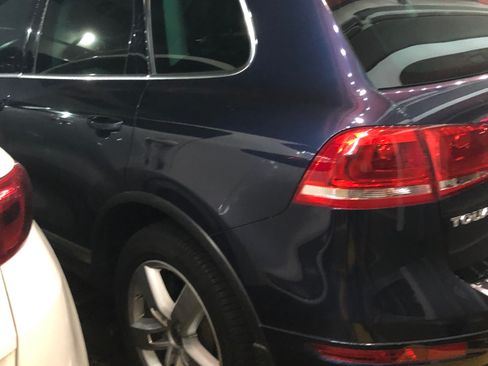 Used 2014 Volkswagen Touareg Executive AWD/4WD image 6