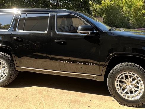 Used 2022 Jeep Grand Wagoneer Series III w/ Rear Seat Video Group 1 image 9