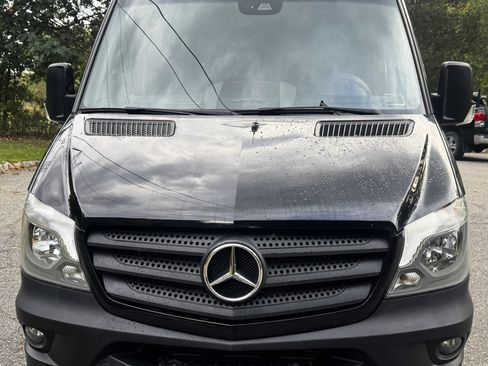 Used 2016 Mercedes-Benz Sprinter 2500 image 4