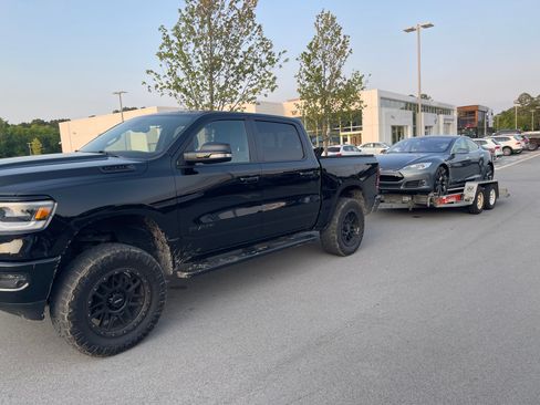 Used 2019 RAM 1500 Big Horn AWD/4WD image 4