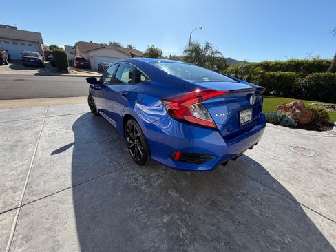 Used 2020 Honda Civic Sport image 4