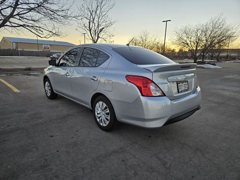 Used 2019 Nissan Versa SV image 12