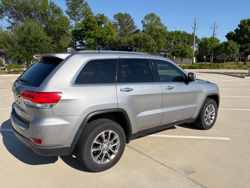 Used 2016 Jeep Grand Cherokee Limited AWD/4WD image 15