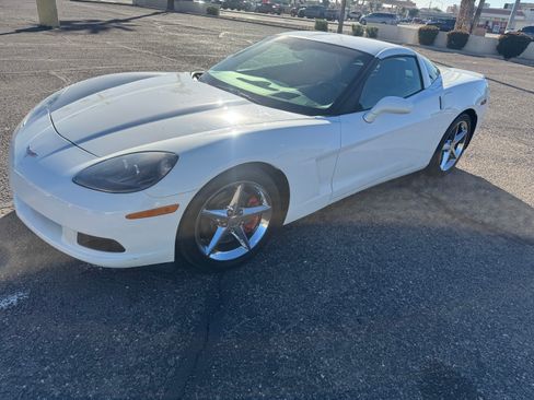 Used 2012 Chevrolet Corvette Coupe w/ 2LT Preferred Equipment Group image 4