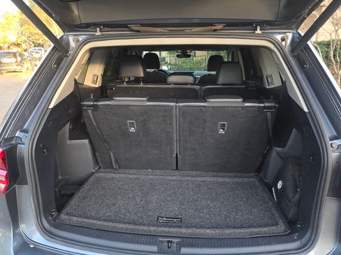 Used 2018 Volkswagen Atlas SEL Premium image 8