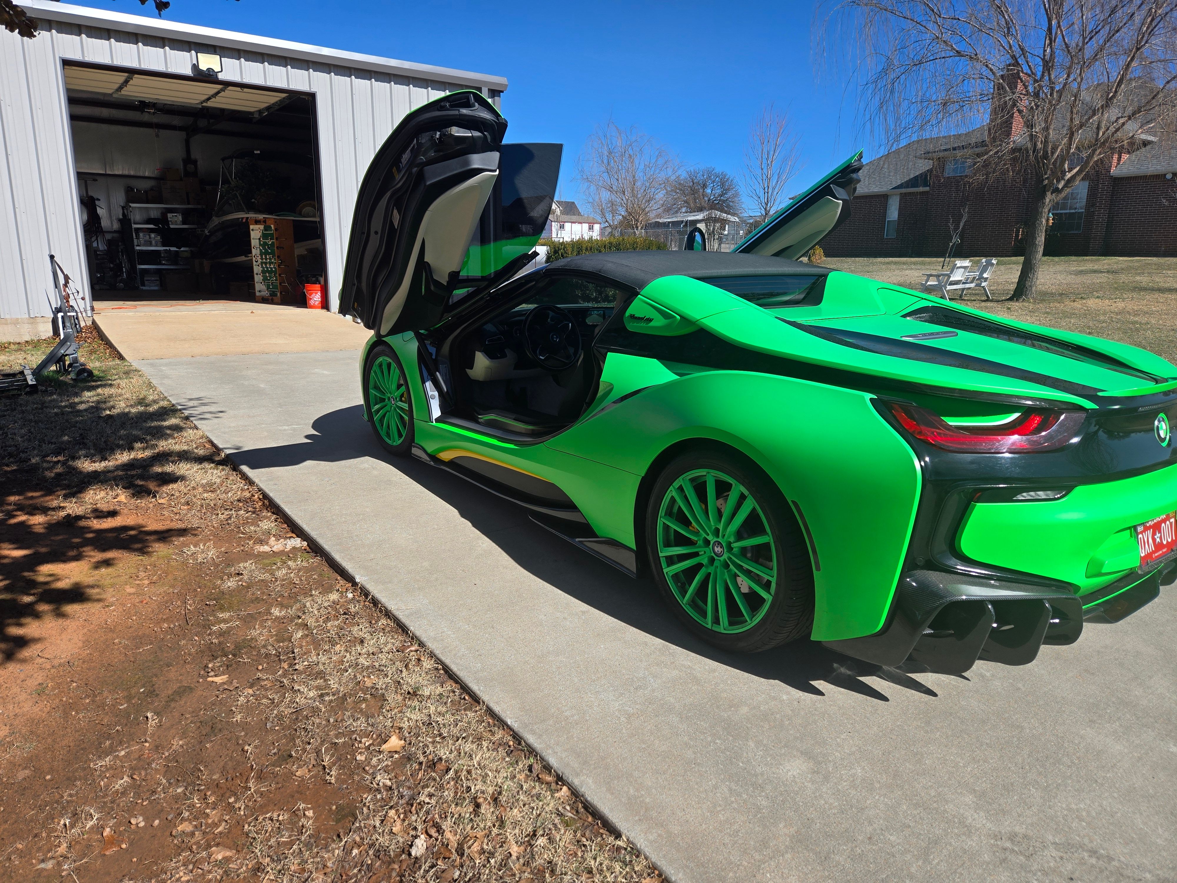 Used 2019 BMW i8 Roadster AWD/4WD image 17