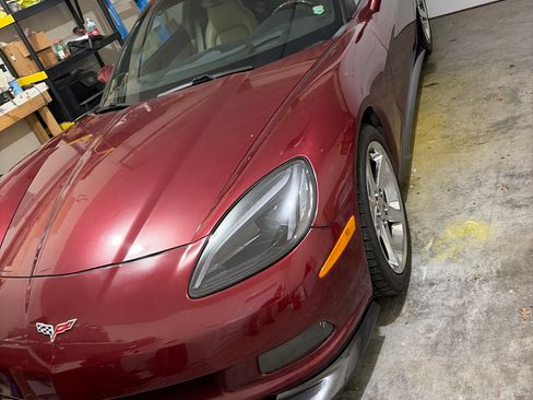 Used 2007 Chevrolet Corvette Coupe w/ Preferred Equipment Group RWD image 1