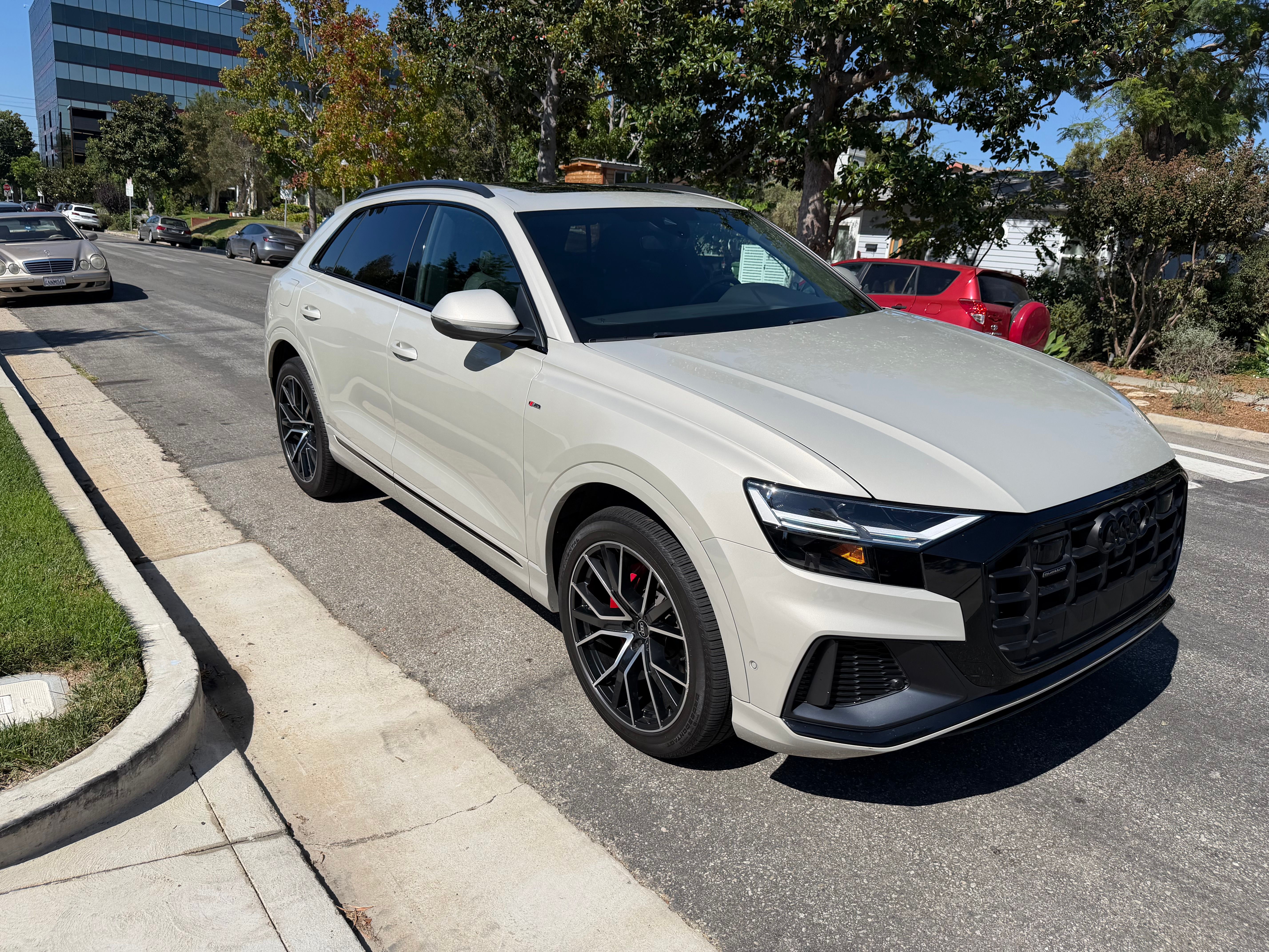 Used 2022 Audi Q8 Premium Plus w/ Premium Plus Package AWD/4WD image 1