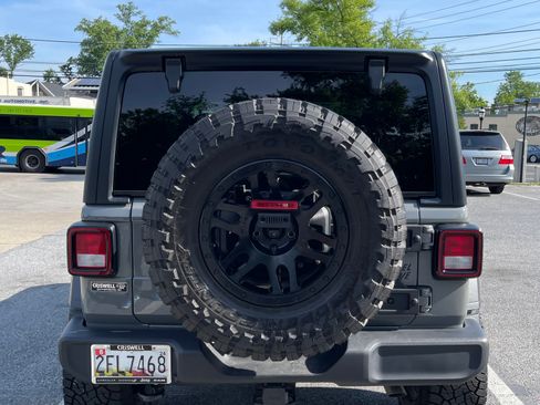 Used 2022 Jeep Wrangler Sport AWD/4WD image 5