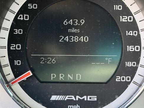 Used 2009 Mercedes-Benz C 63 AMG Sedan image 10