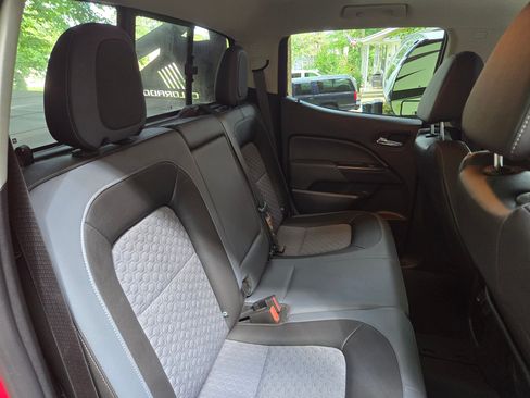 Used 2019 Chevrolet Colorado Z71 image 13