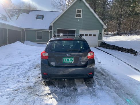 Used 2013 Subaru Impreza 2.0i Premium image 9