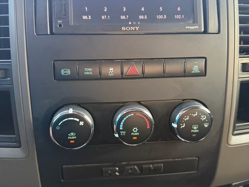 Used 2012 RAM 2500 ST w/ Chrome Appearance Group AWD/4WD image 19