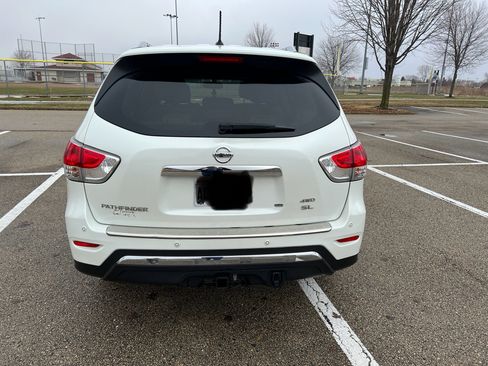 Used 2016 Nissan Pathfinder SL w/ Trailer Tow Package image 4