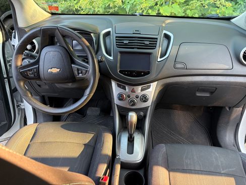 Used 2015 Chevrolet Trax LT FWD image 6