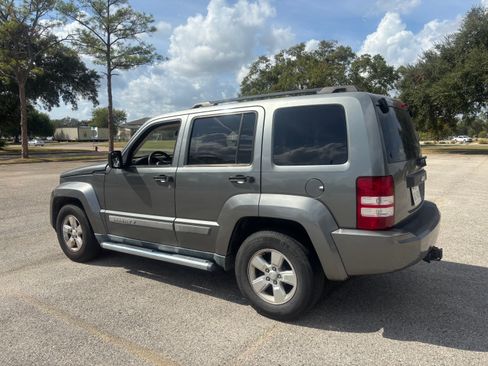 Used 2012 Jeep Liberty Sport w/ Popular Equipment Group RWD image 5
