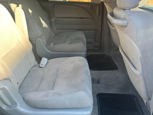 Used 2010 Honda Odyssey EX image 17