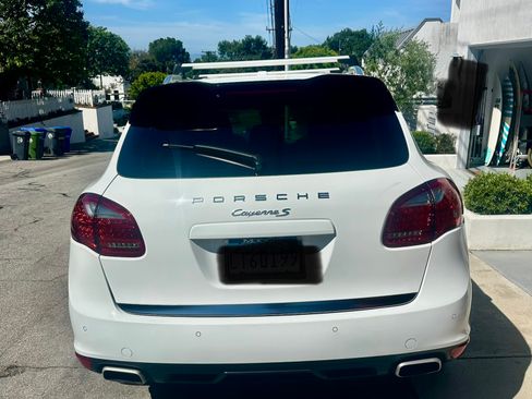 Used 2012 Porsche Cayenne S image 2