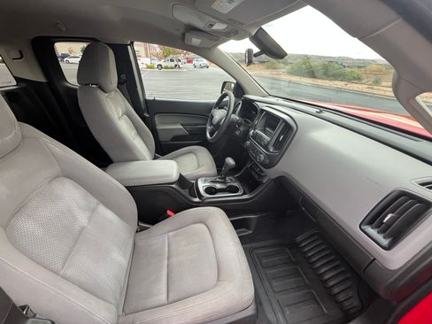 Used 2017 Chevrolet Colorado W/T image 8